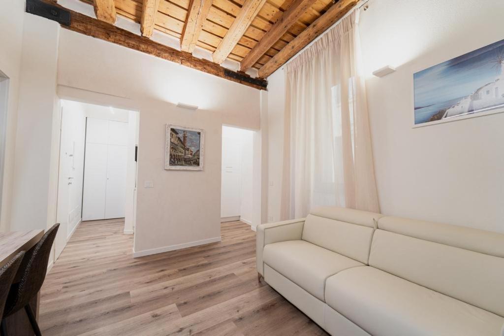 Flores Home Верона Экстерьер фото